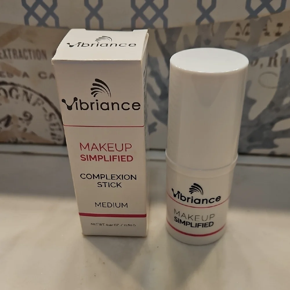 Complexion Stick - Medium - Picture 2 of 7